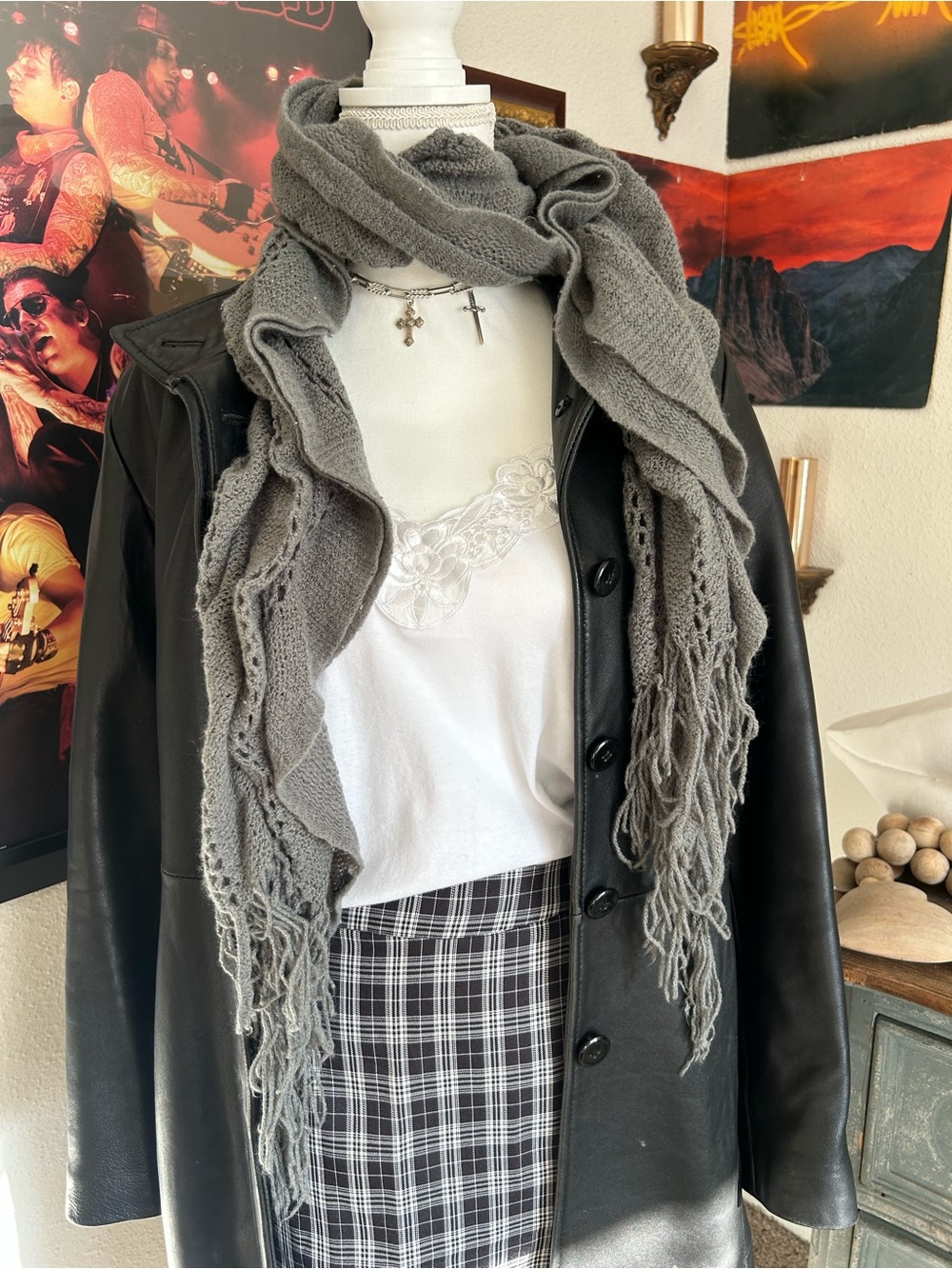 Vintage Y2K Crochet Scarf Knit Womens Skinny Long Minimalist Tassels Fringe Gray